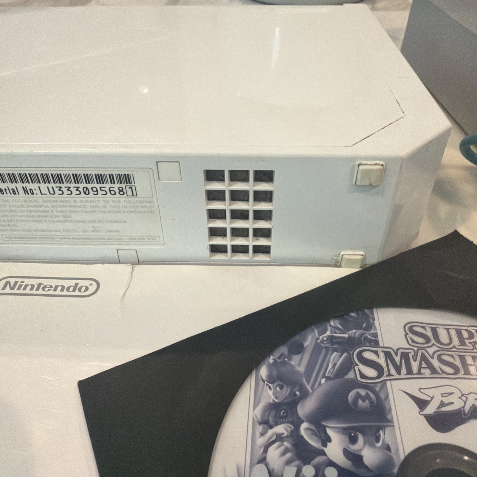 Nintendo Wii Console White RVL-001 Super Smash Bros Brawl Bundle 6 Video Games