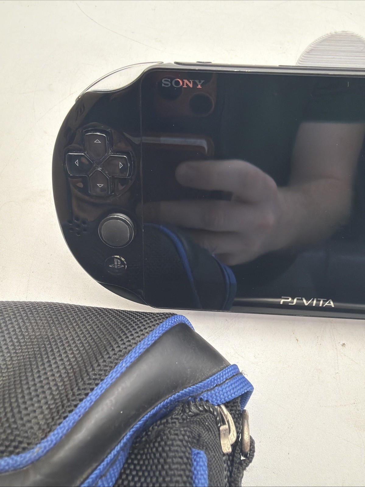 Sony PlayStation Vita Slim PS VITA Pch-2001 Black Console W/ 2 Games & 32gb Card