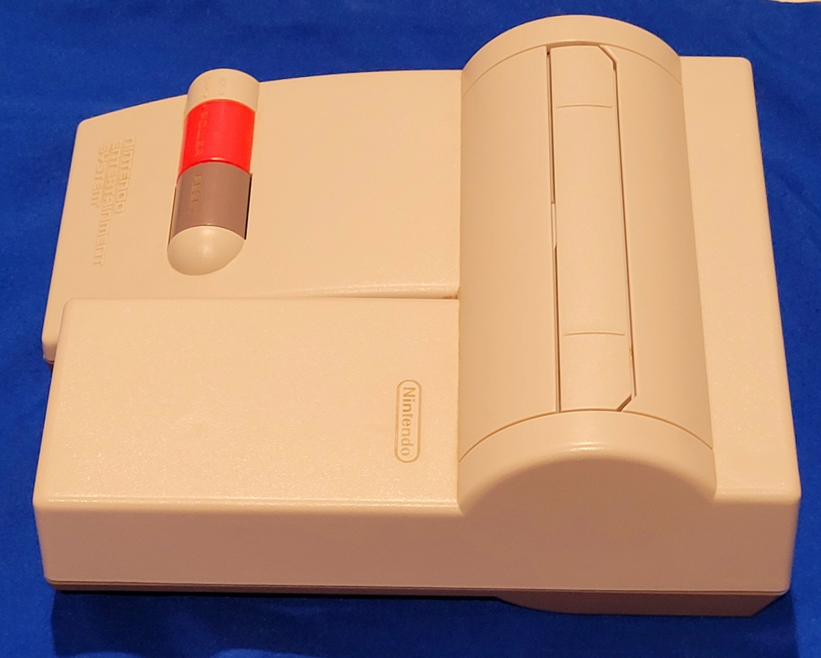 Nintendo Nes Top Loader Console Bundle 4 Games Two Controllers & One Zapper Gun