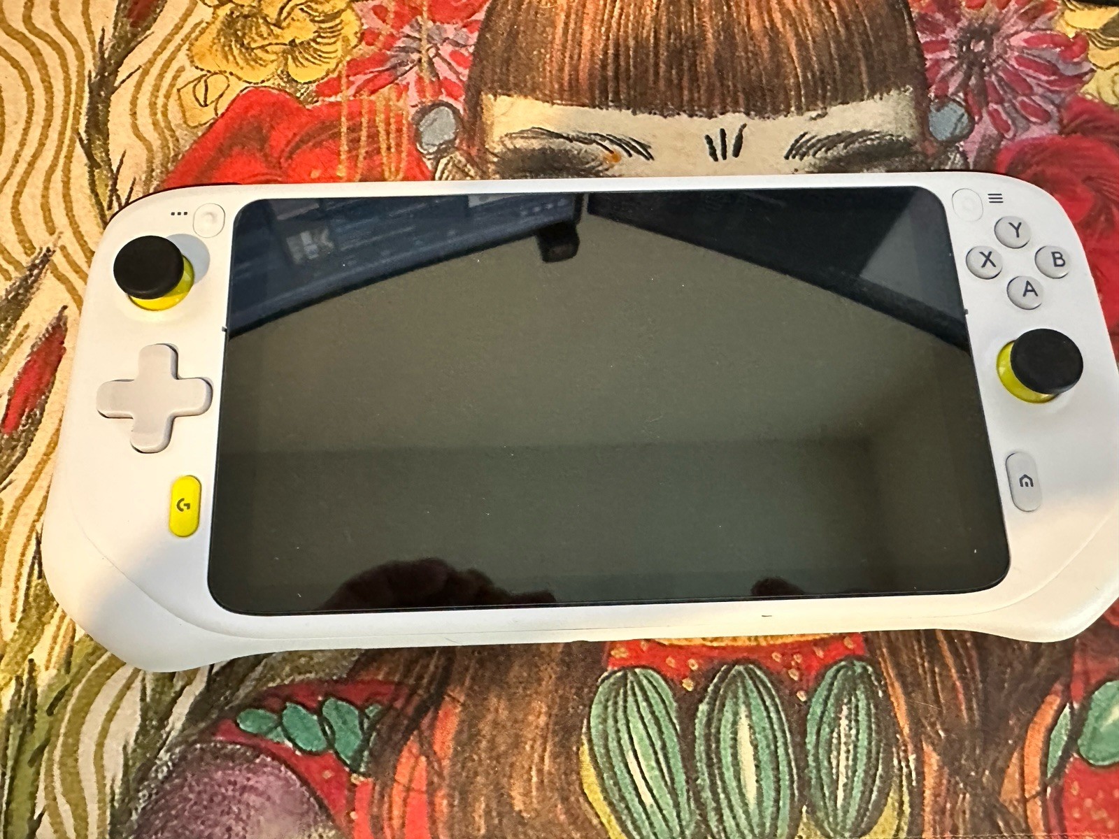 Logitech G Cloud Handheld System White/Yellow/Black USB-C Connectivity