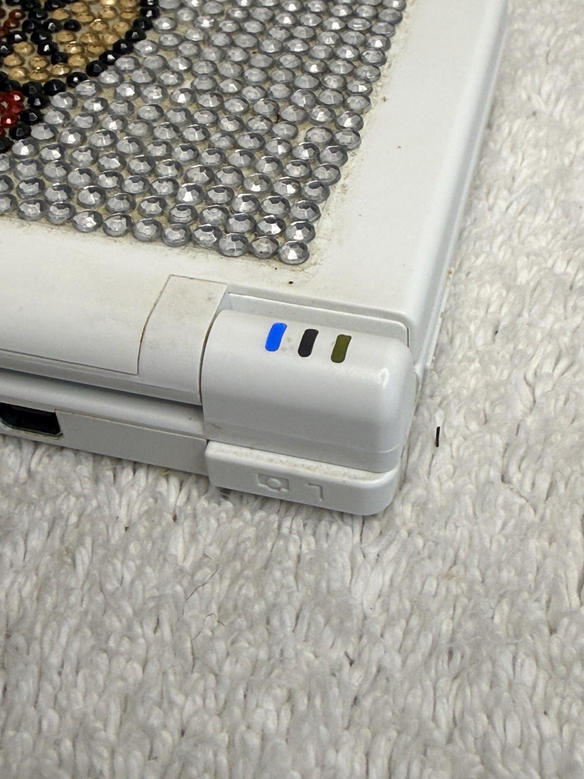 Nintendo DSi TWL-001 White Mario Rhinestone Cover Art OEM Charger Tetris Petz