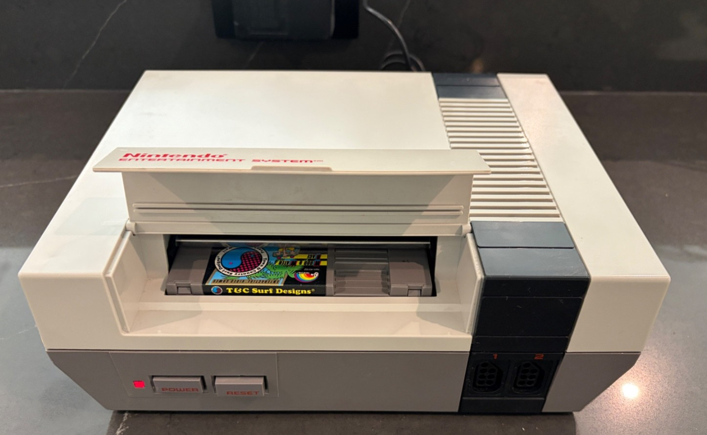 Nintendo NES Complete Console 2 Controls w/ Gun 4 Games Mario Track Field Tested