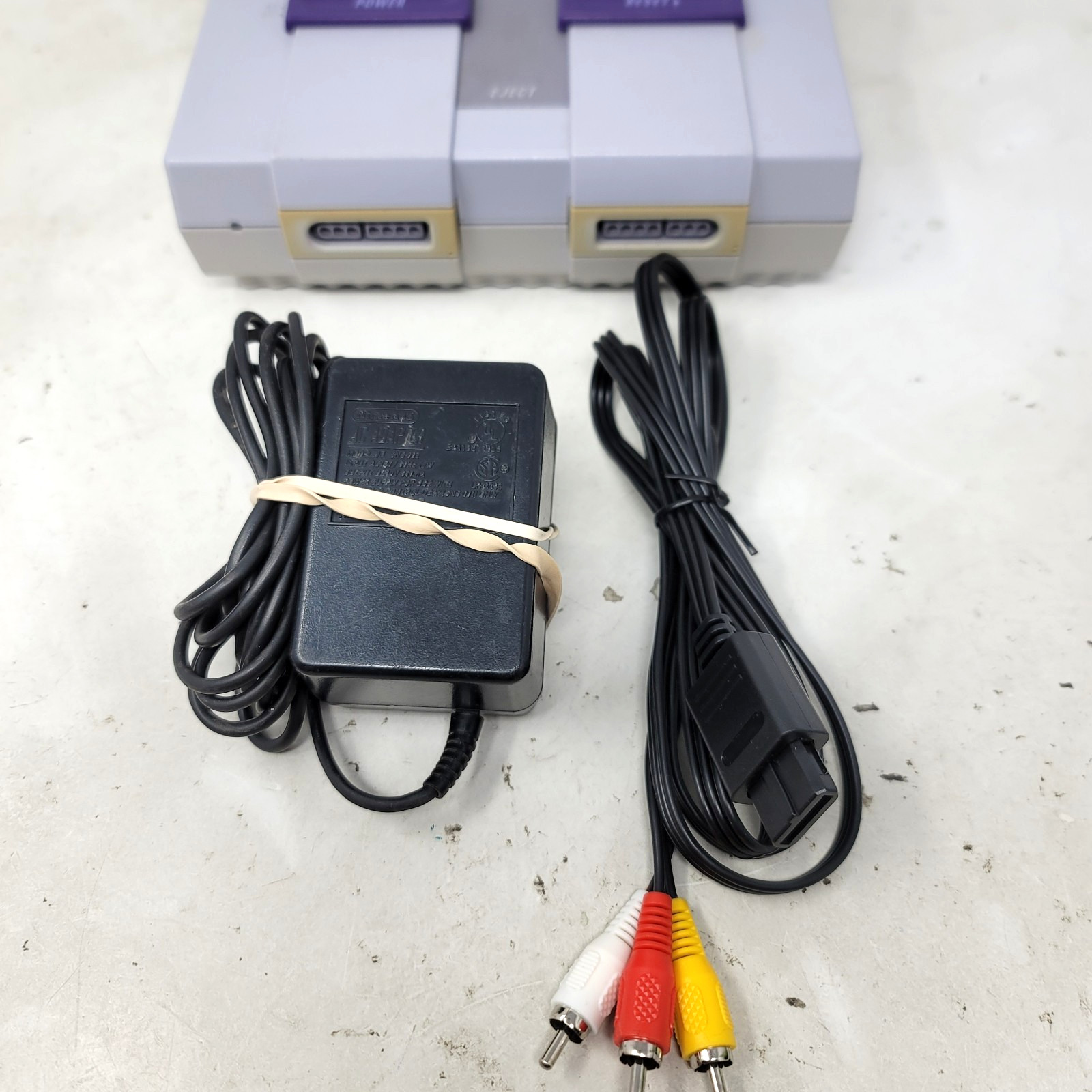 Super Nintendo SNES Console Gray W/ 1 OEM Controllers & Cords Tested Working