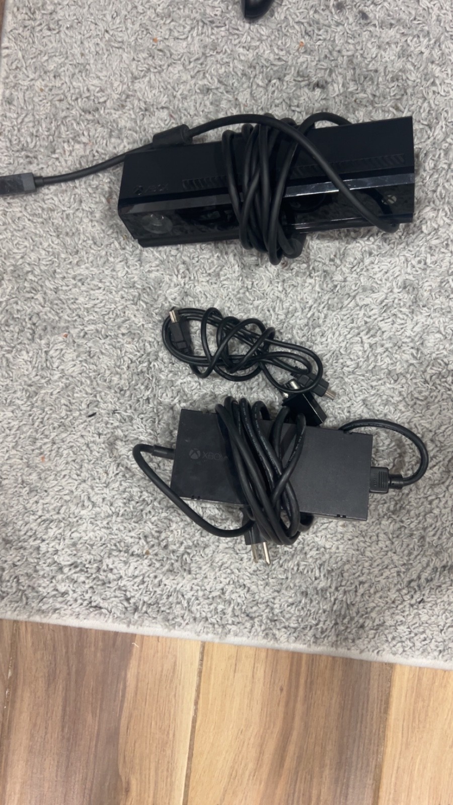 Xbox One Console Bundle w/ Original Box, Kinect Sensor, 3 Controllers & 9 Games