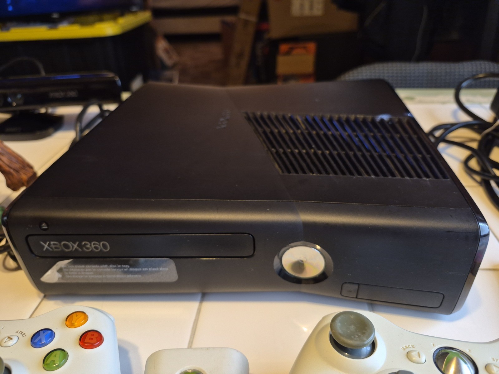 xbox 360 S console 250gb model#1439.. games,2 controllers,all cords,kinect+more