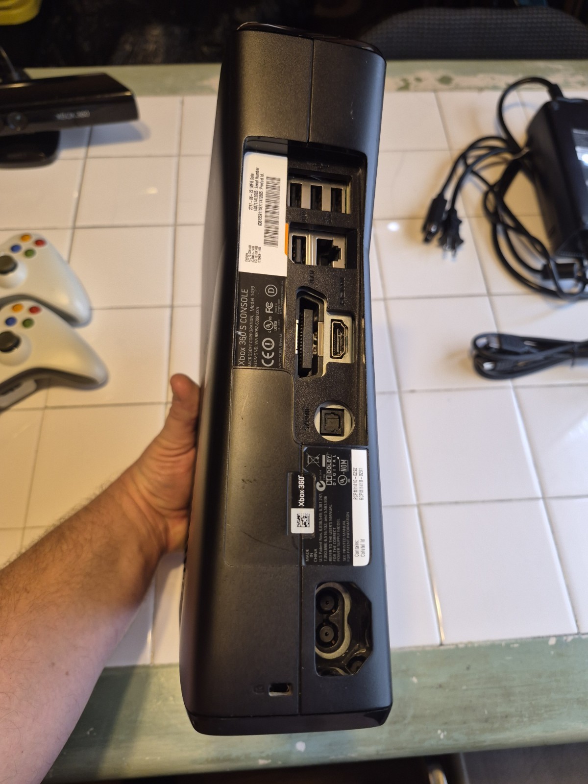 xbox 360 S console 250gb model#1439.. games,2 controllers,all cords,kinect+more