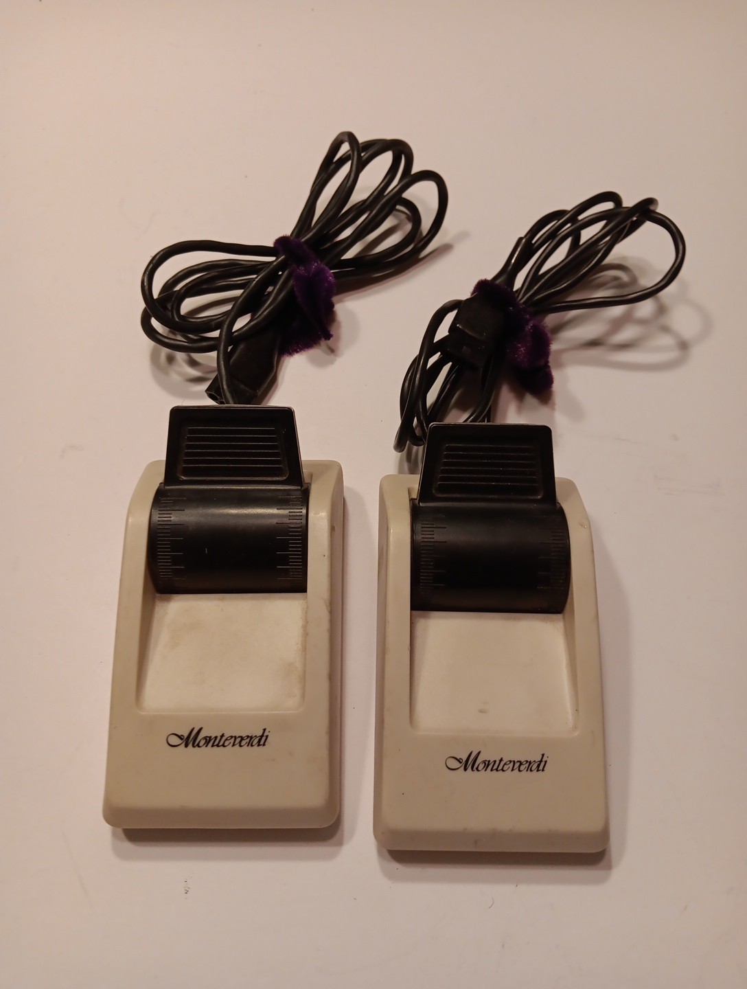 Vintage Lloyd’s, E802A Video Game Console And Controllers, Part/Repair