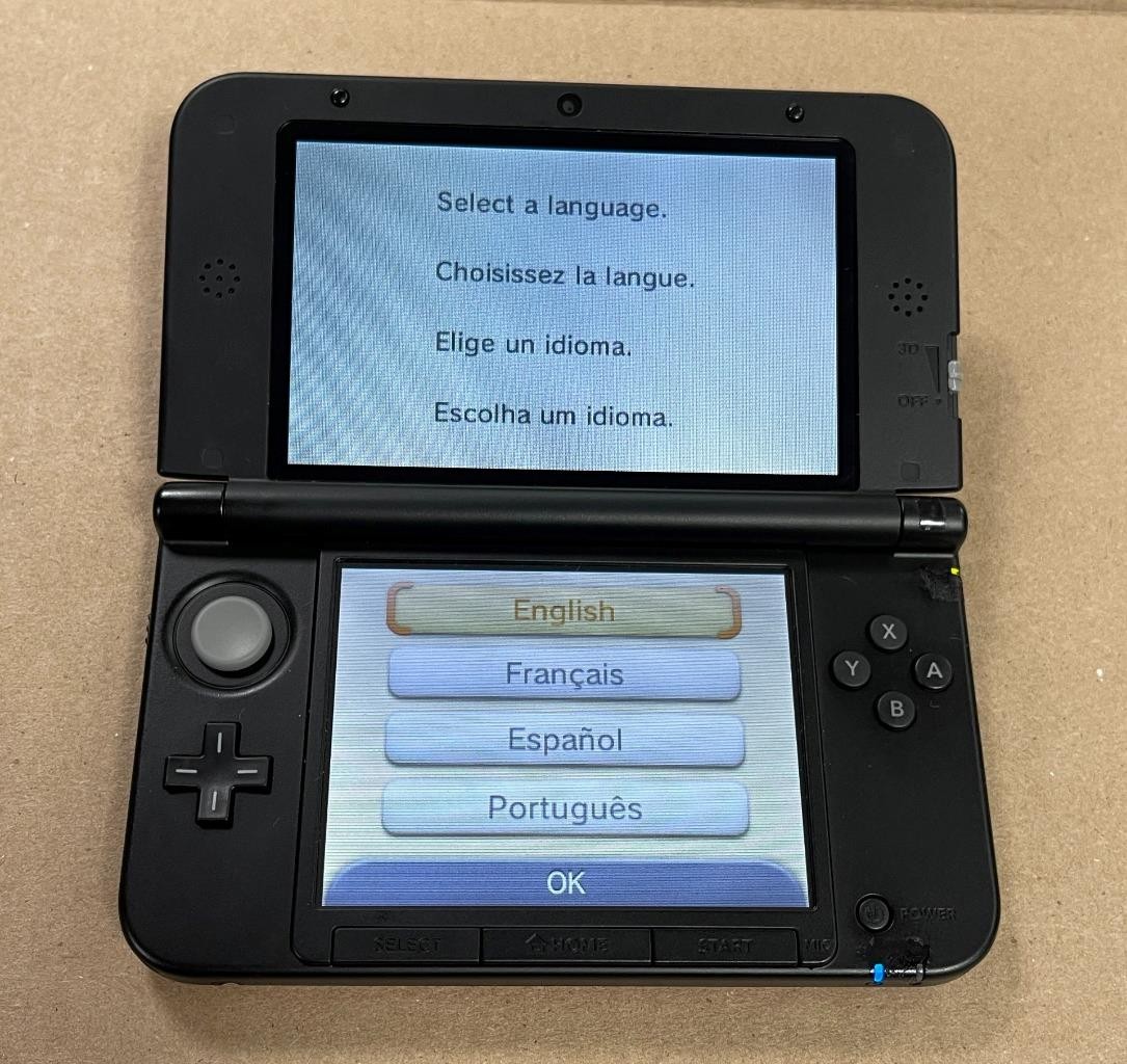 NINTENDO 3DS XL RED & BLACK HANDHELD CONSOLE- USED.