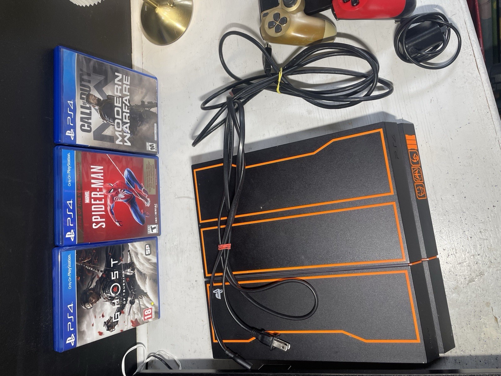 Sony PlayStation 4 Black Ops 3 Edition Console w 2 Controllers, charger, 3 Games