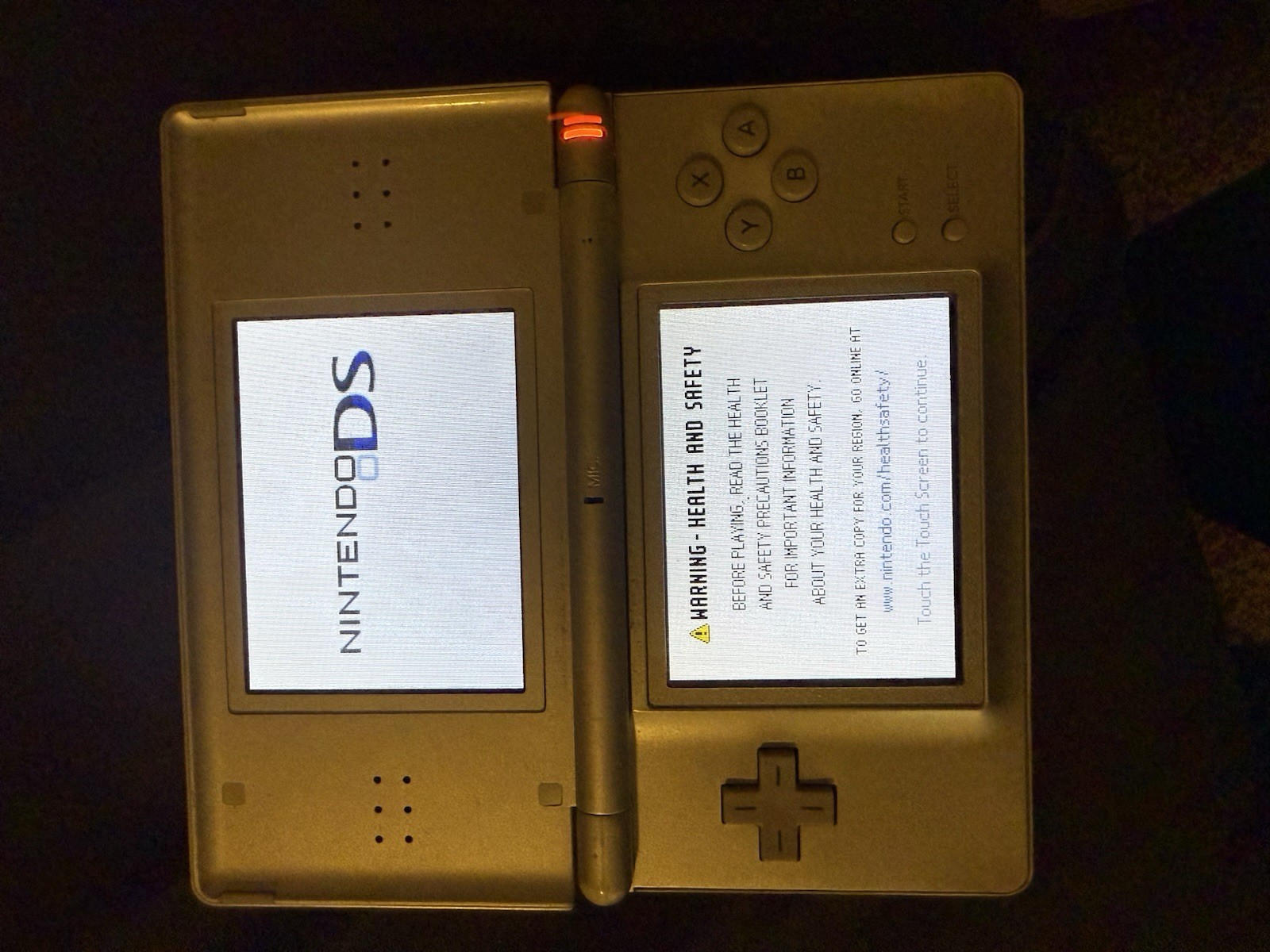Nintendo DS Lite Handheld System Silver W/ Charger USED WITH ISSUES Please Read