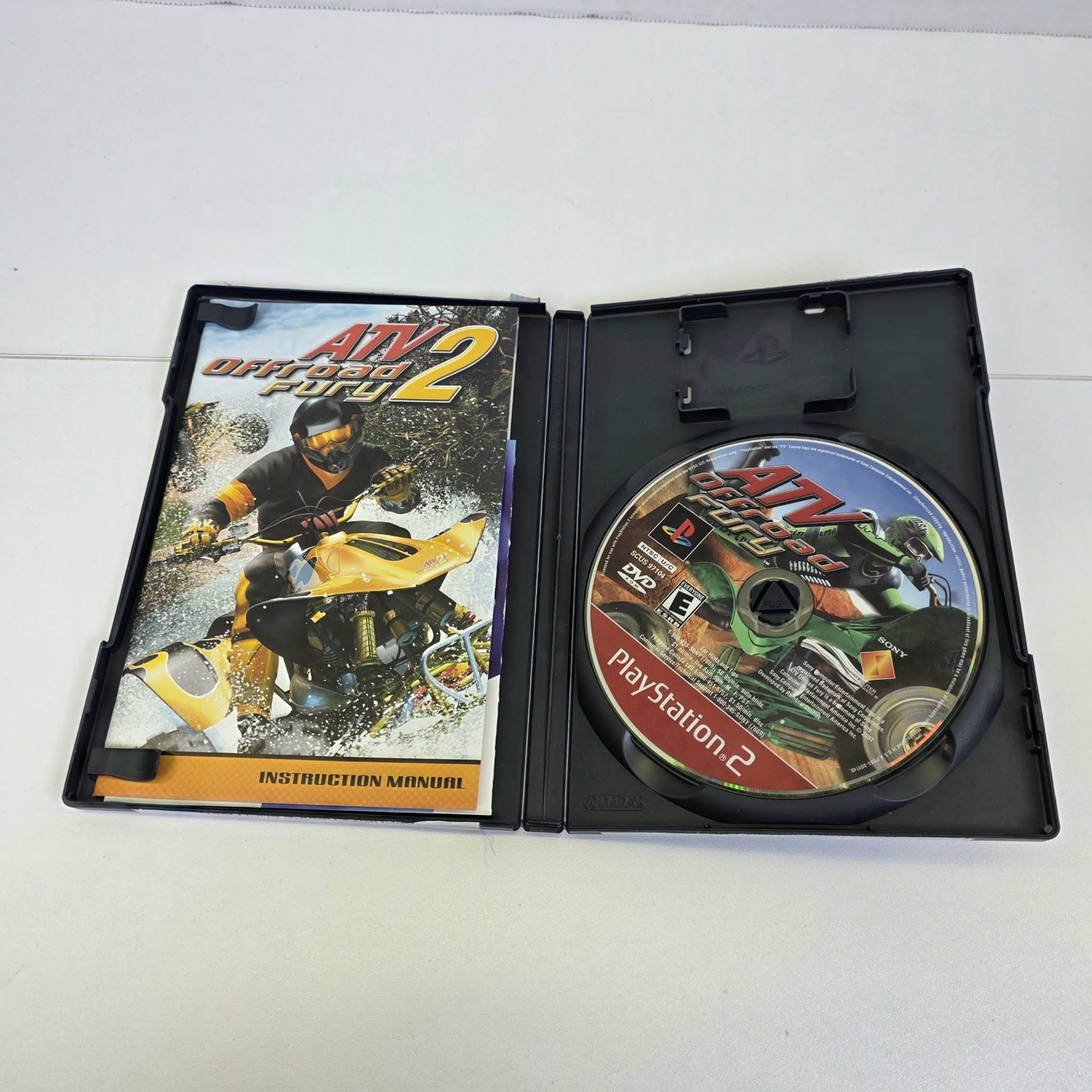 Sony PlayStation 2 PS2 Fat Console Bundle SCPH-39001, Controller, 2 Games