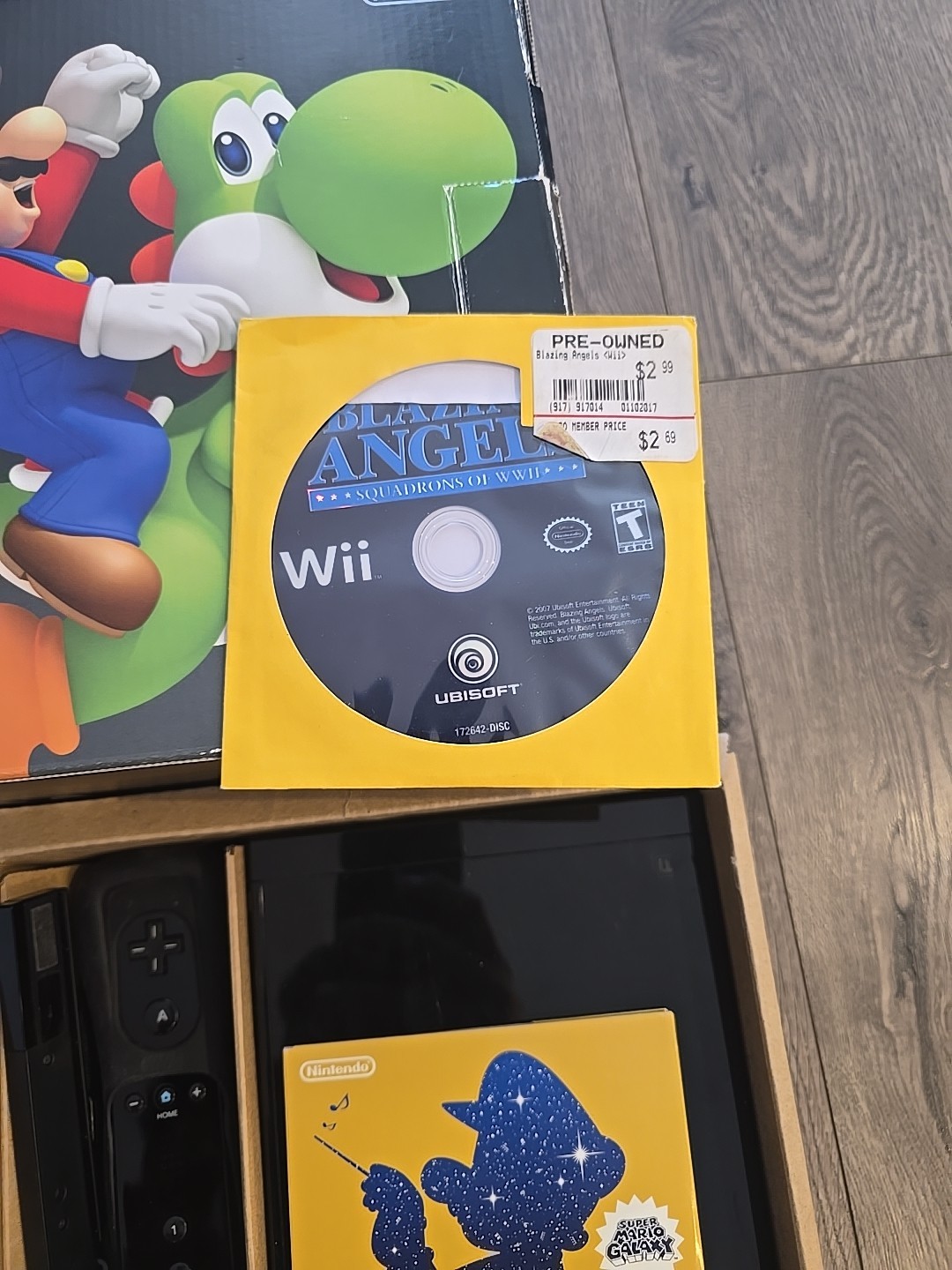 Nintendo Wii Black Console bundle CIB featuring New Super Mario Bros Galaxy 2