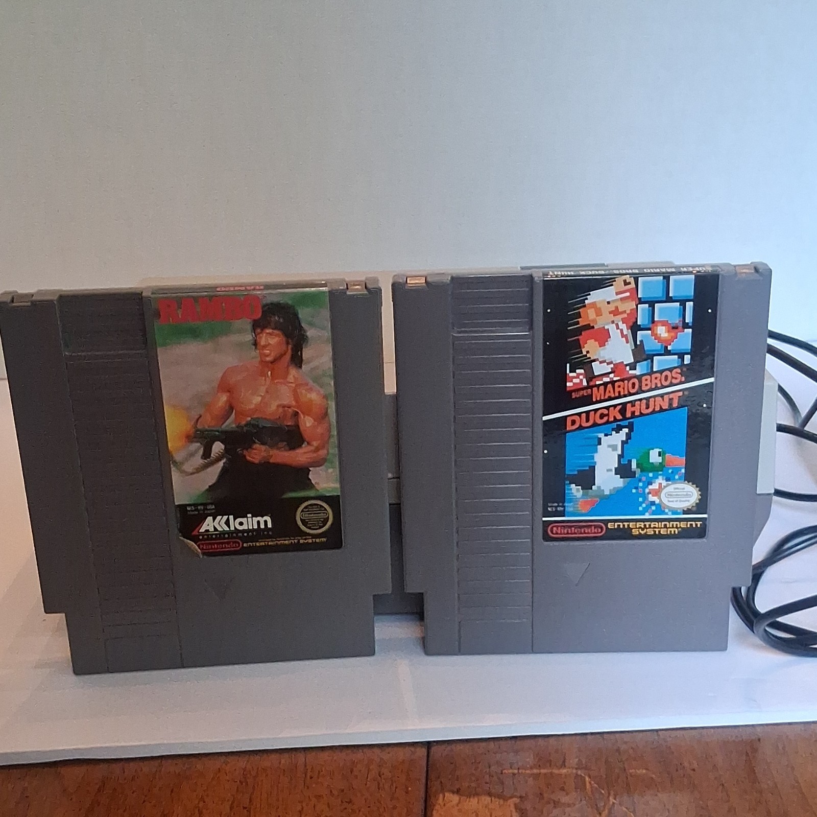 Nintendo NES Action Set NES-001 NTSC-U/C w Zapper SMB/Duck Hunt In Box