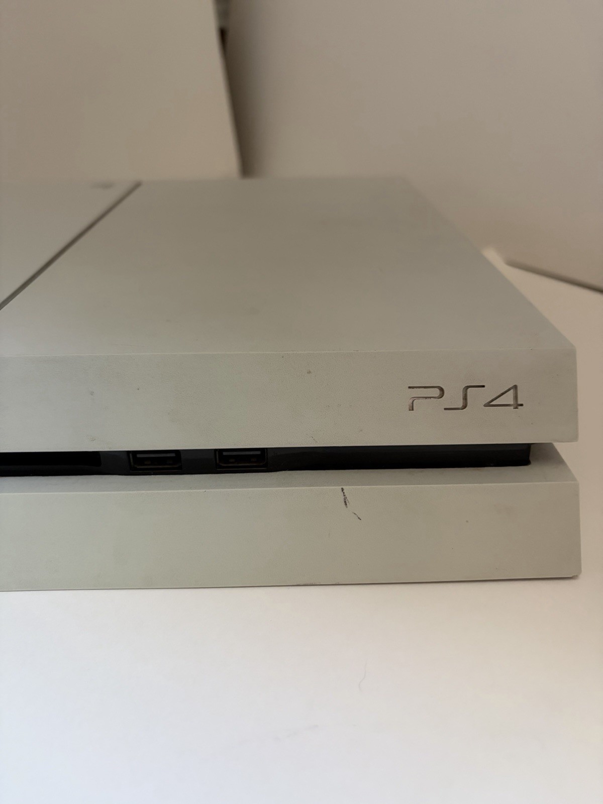Sony PlayStation 4 PS4 White 500GB Console OEM Controllers Cords x7 Games Bundle