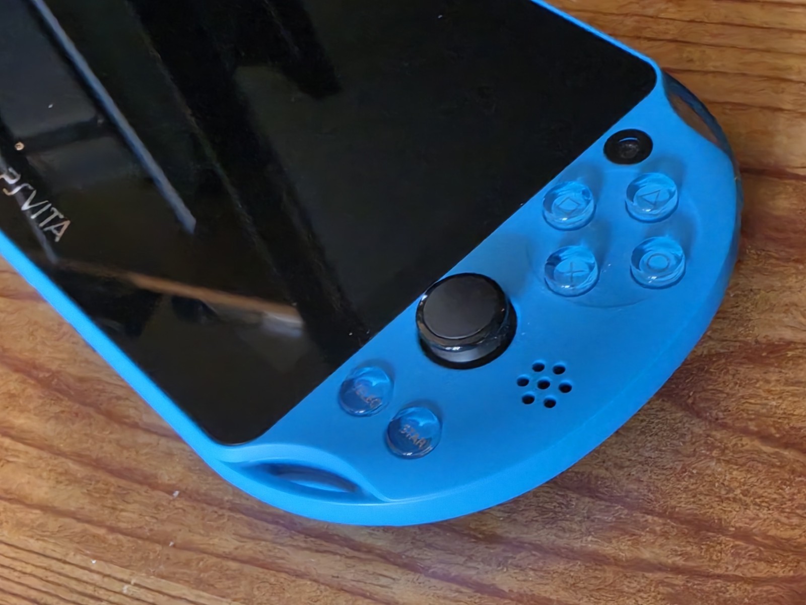 Sony PlayStation Vita PCH-2001 Aqua Blue Wi-Fi 8GB