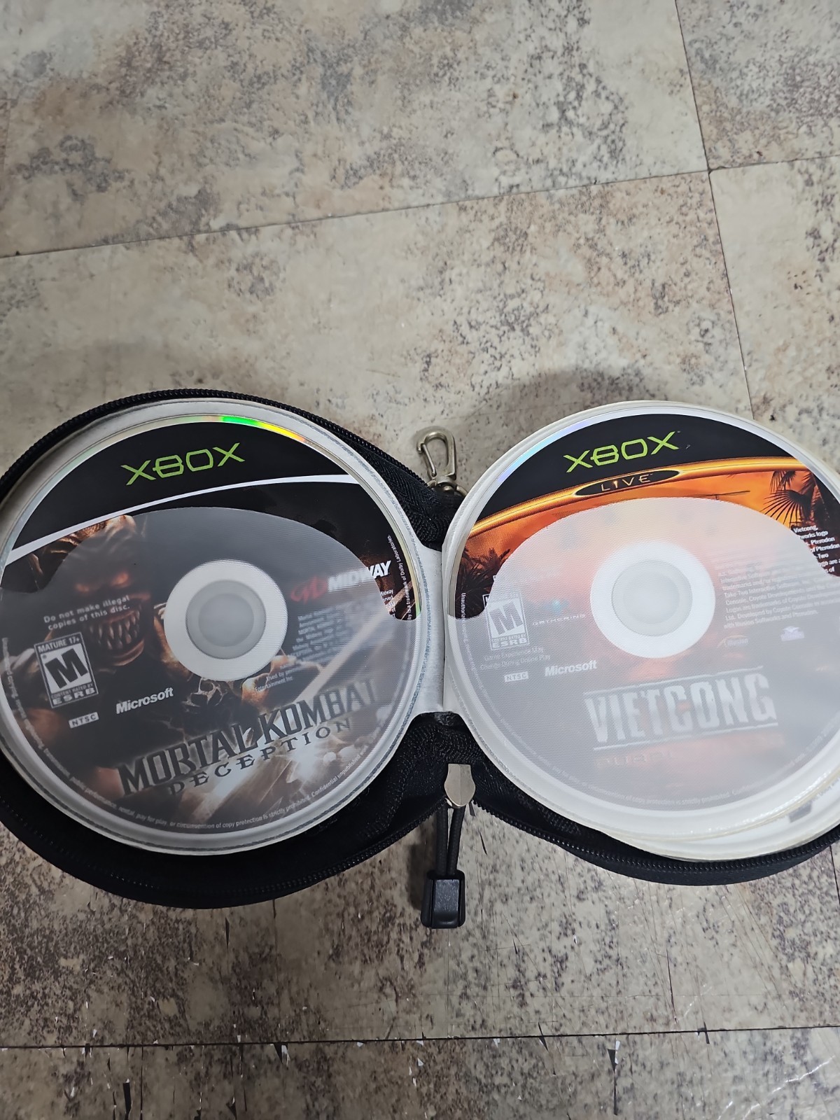 25 Original Xbox Games With Original Carrying Case