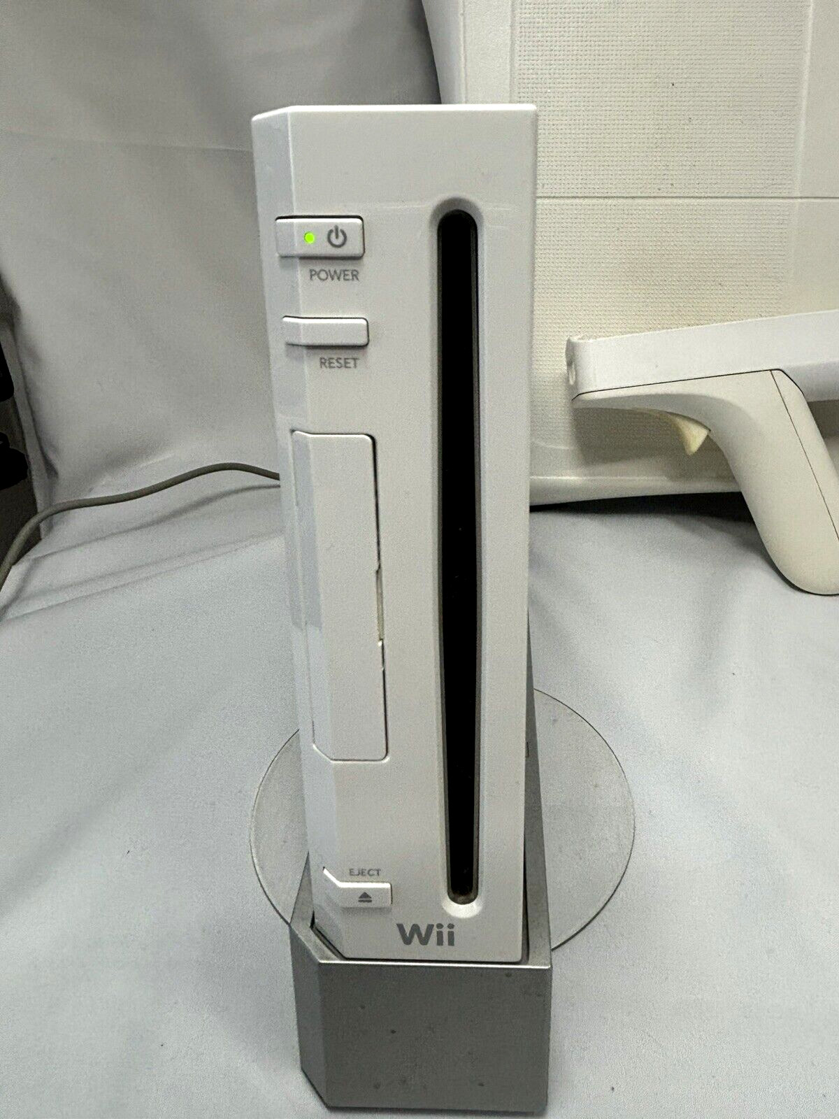 Nintendo Wii game console + balance board 3 remotes, 2 nunchuks 13 software