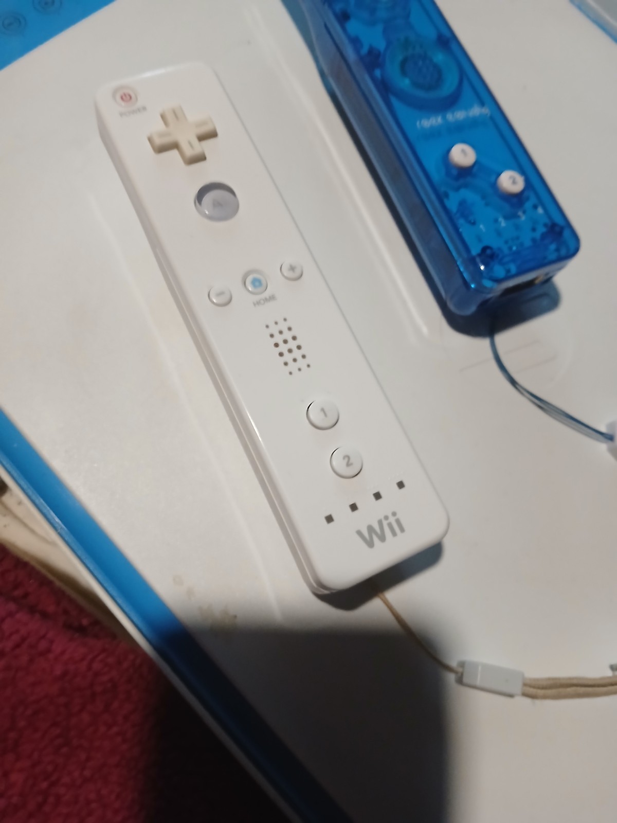 Nintendo Wii Video Game System 2-REMOTE Bundle Console WHITE