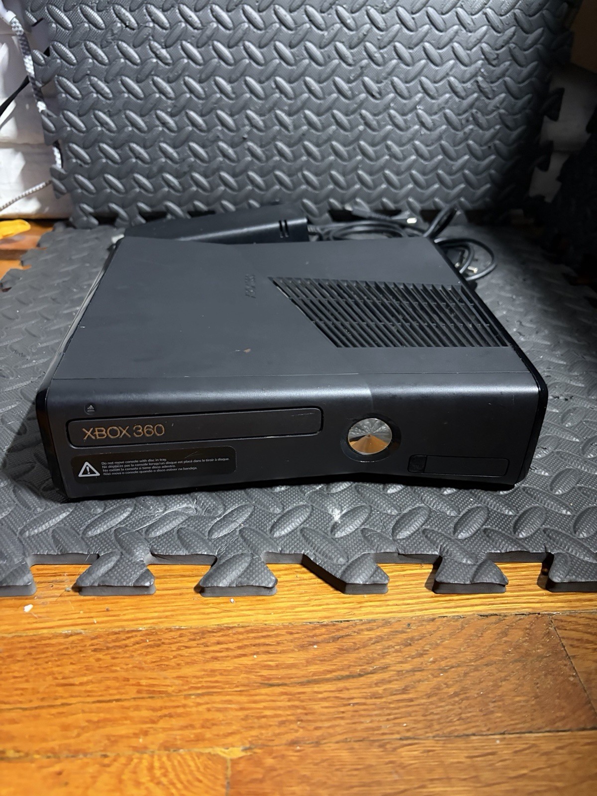Microsoft Xbox 360 S Slim 250GB Console w/ Power Supply AV & HDMI Tested