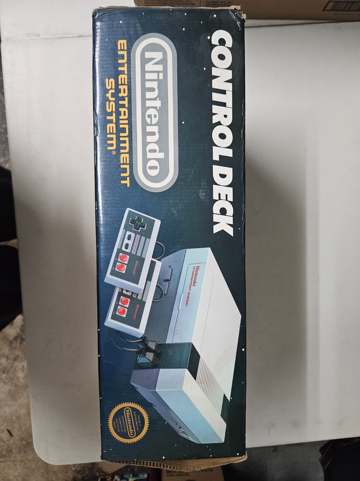 Nintendo NES Control Deck Home Console Gray 1988 w 2 Controllers In Box