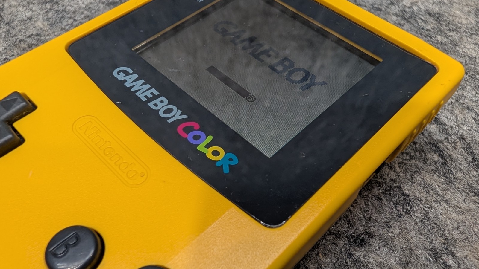 Nintendo Game Boy Color Handheld Console CGB-001 GBC Dandelion Yellow Bundle