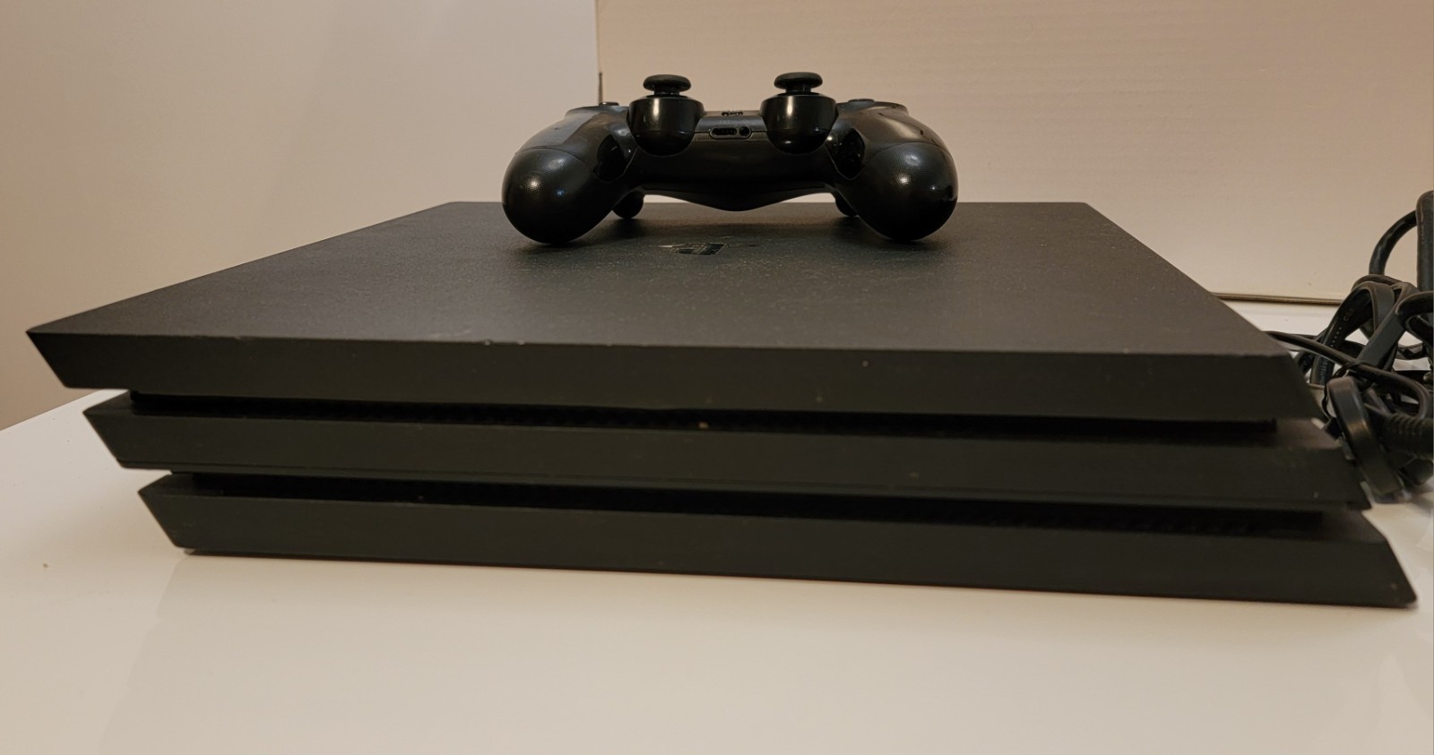 Sony PlayStation 4 PRO PS4 1 TB Console with box , Wireless Controller, +Cords