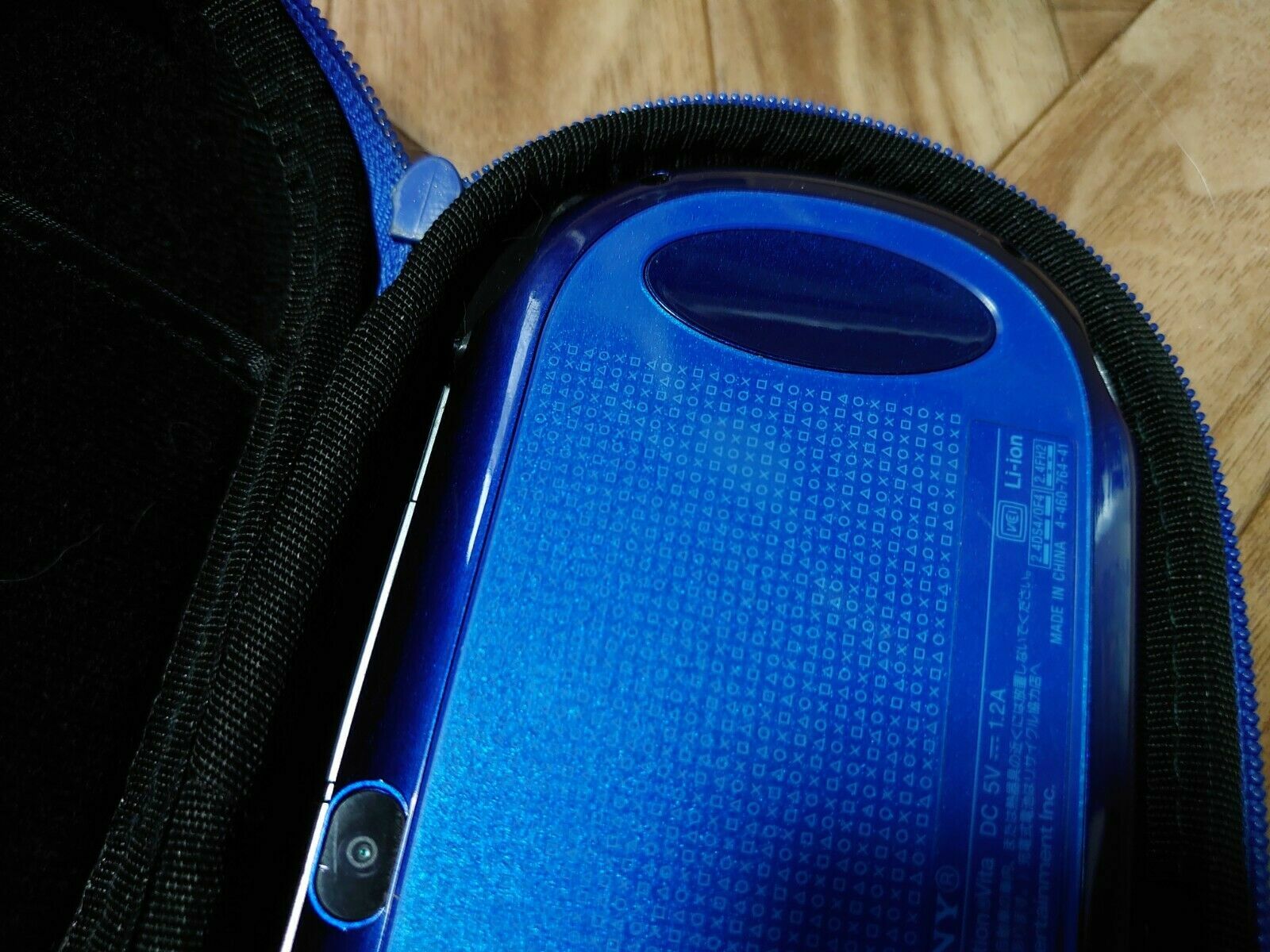 PlayStation PS Vita PCH-1000 ZA04 Sapphire Blue Console with pouch
