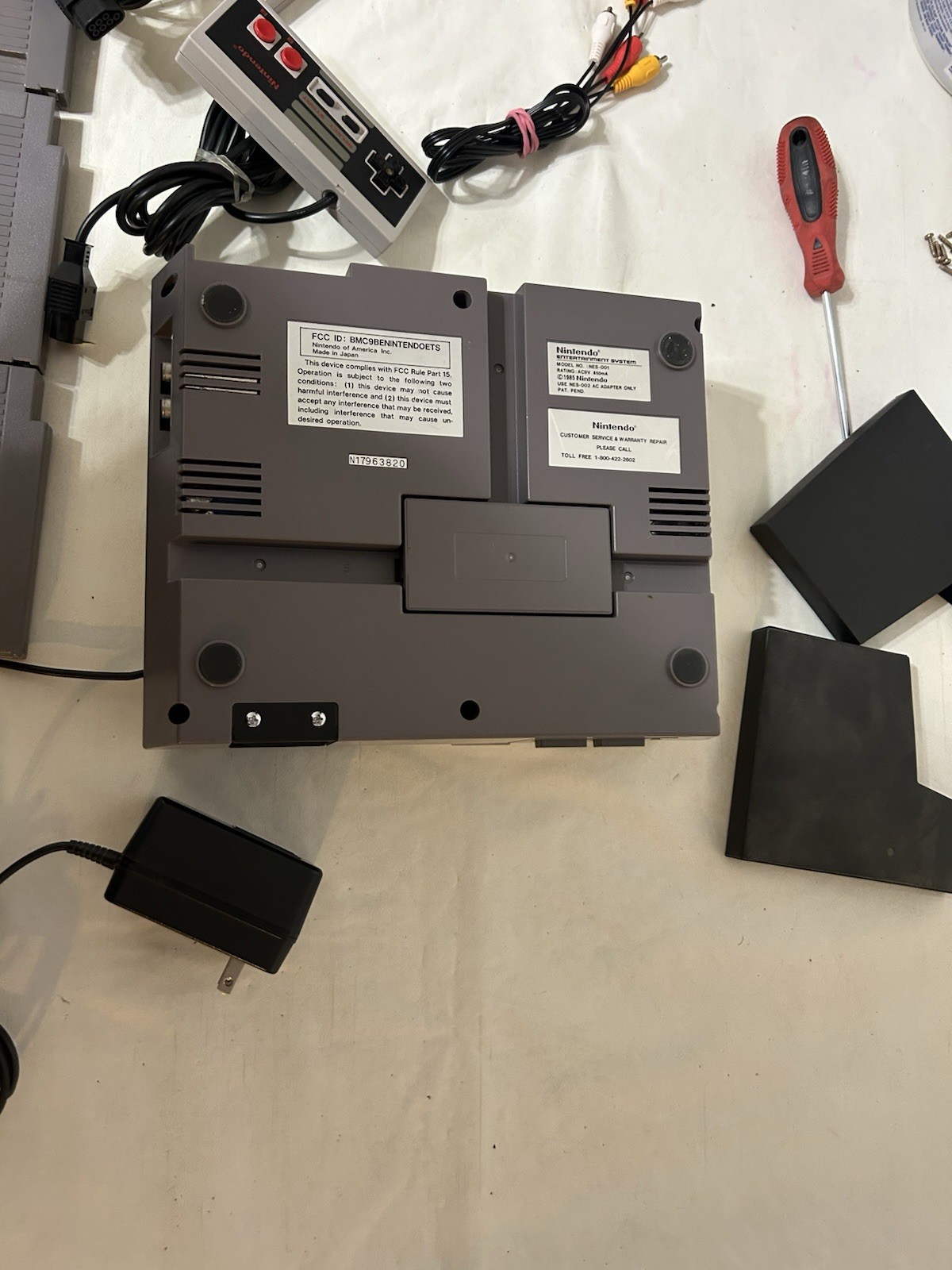 Nintendo NES Console Original Bundle 9 Games Mario TESTED New 72 Pin Connector