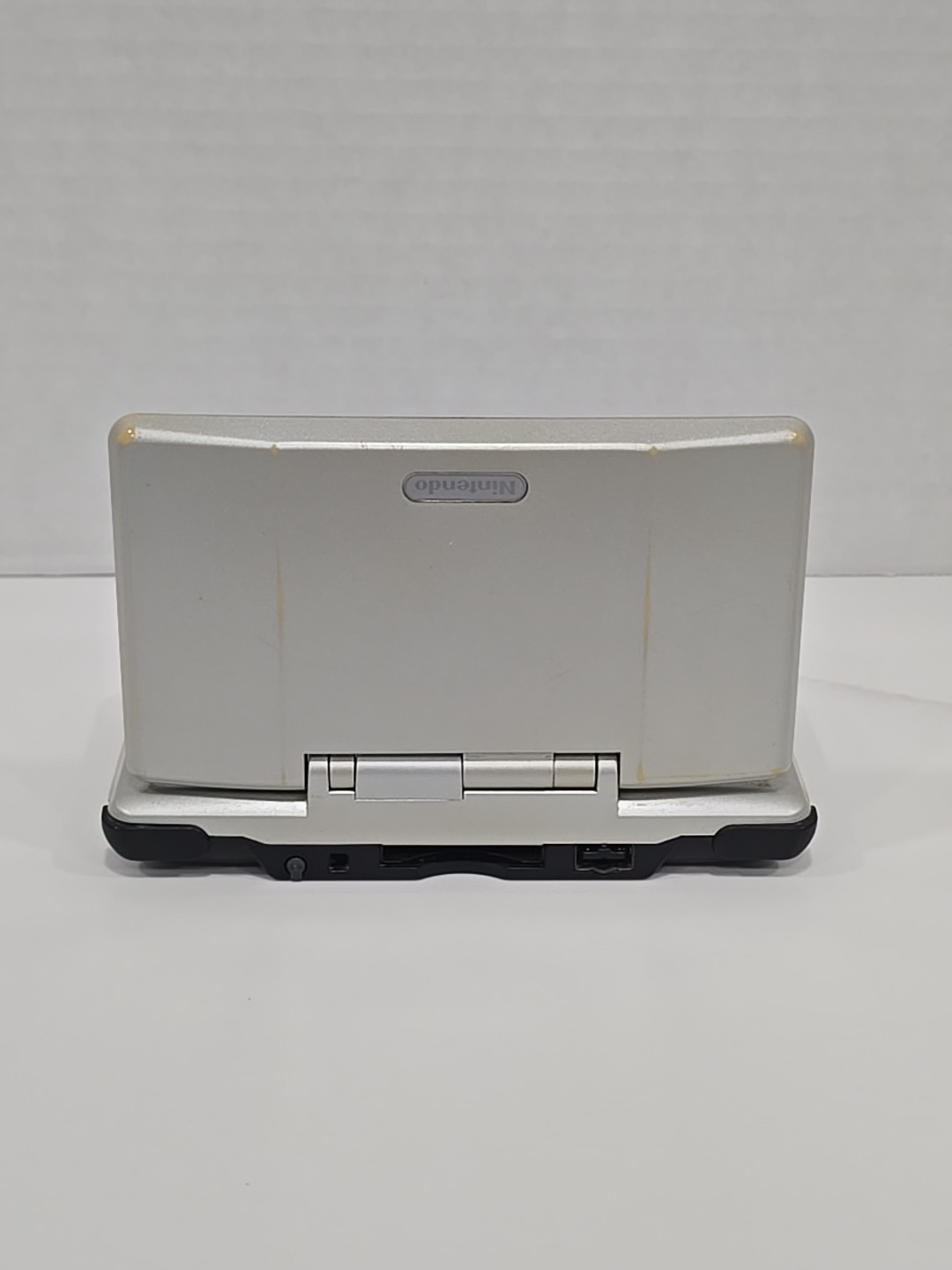 Nintendo DS «Fat» Silver Console w/ Stylus, Charger + Pokemon Platinum & Games
