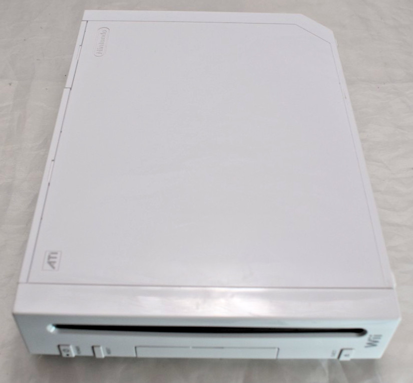 Nintendo Wii RVL-001 Console with Cables 2 Remote & Nunchuk. Tested Works