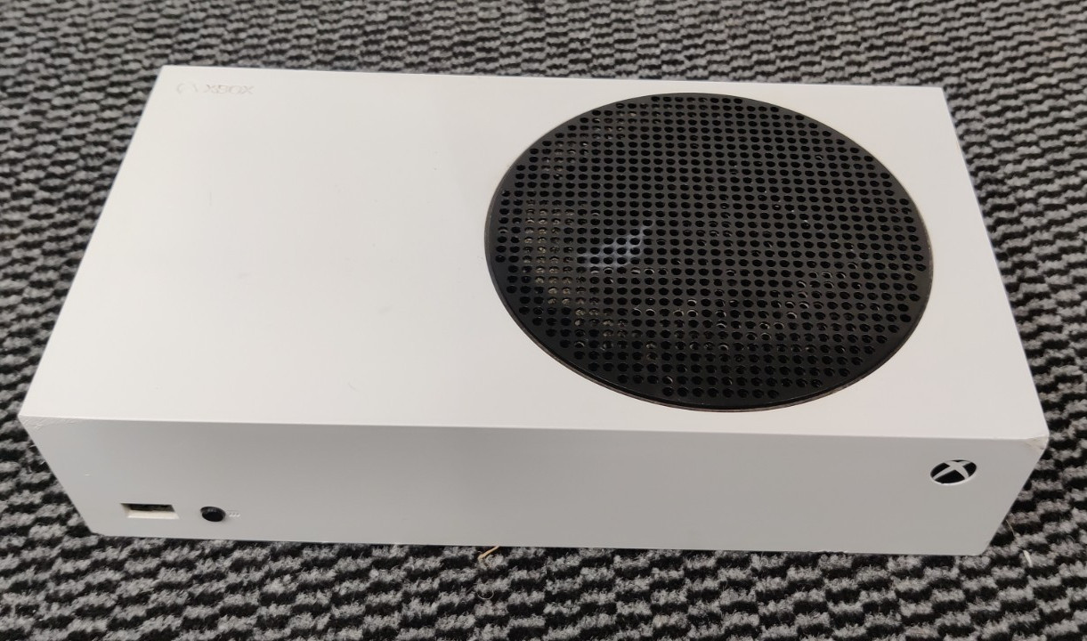 (149406) Microsoft Xbox Series S All Digital Version HDMI Issue *For Parts*