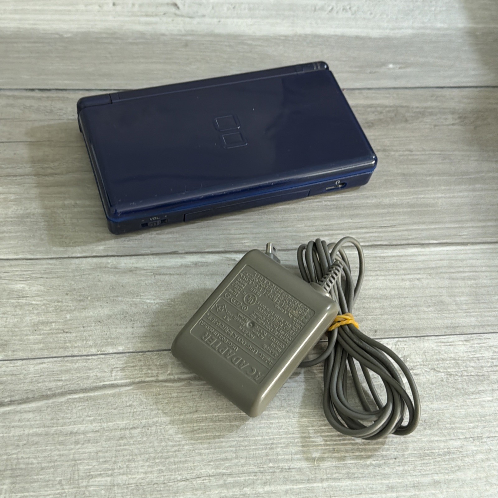 Nintendo DS Lite Handheld Console System -Onyx Black Oem Authentic +Game/Charger