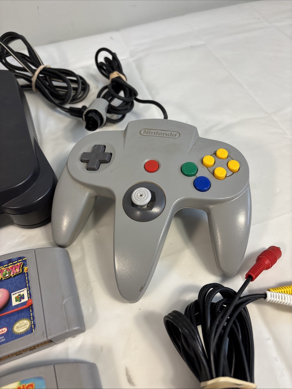 Nintendo 64 N64 Console w/ Memory Expansion 2 Controllers Games & Cords Untested