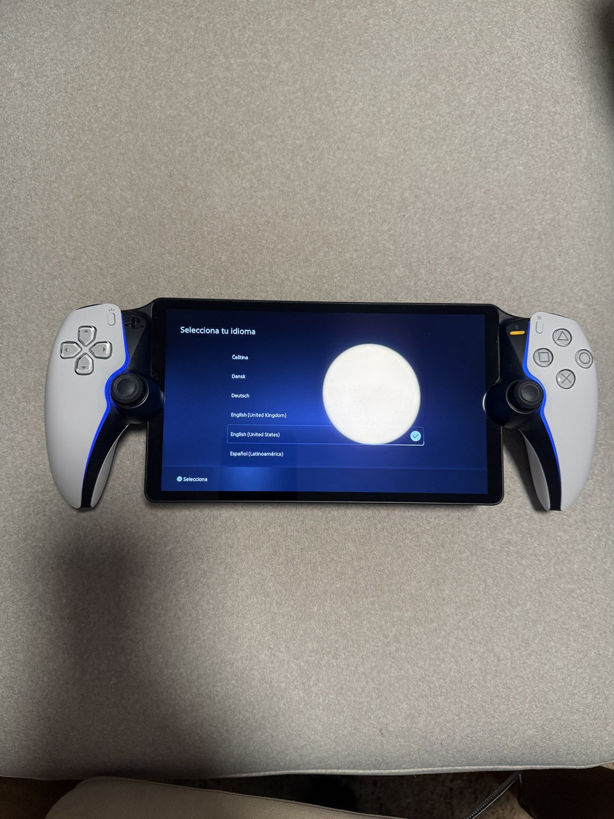 Sony PlayStation Portal PS5 Remote Play Wireless Handheld 1080p white CFI-Y1001