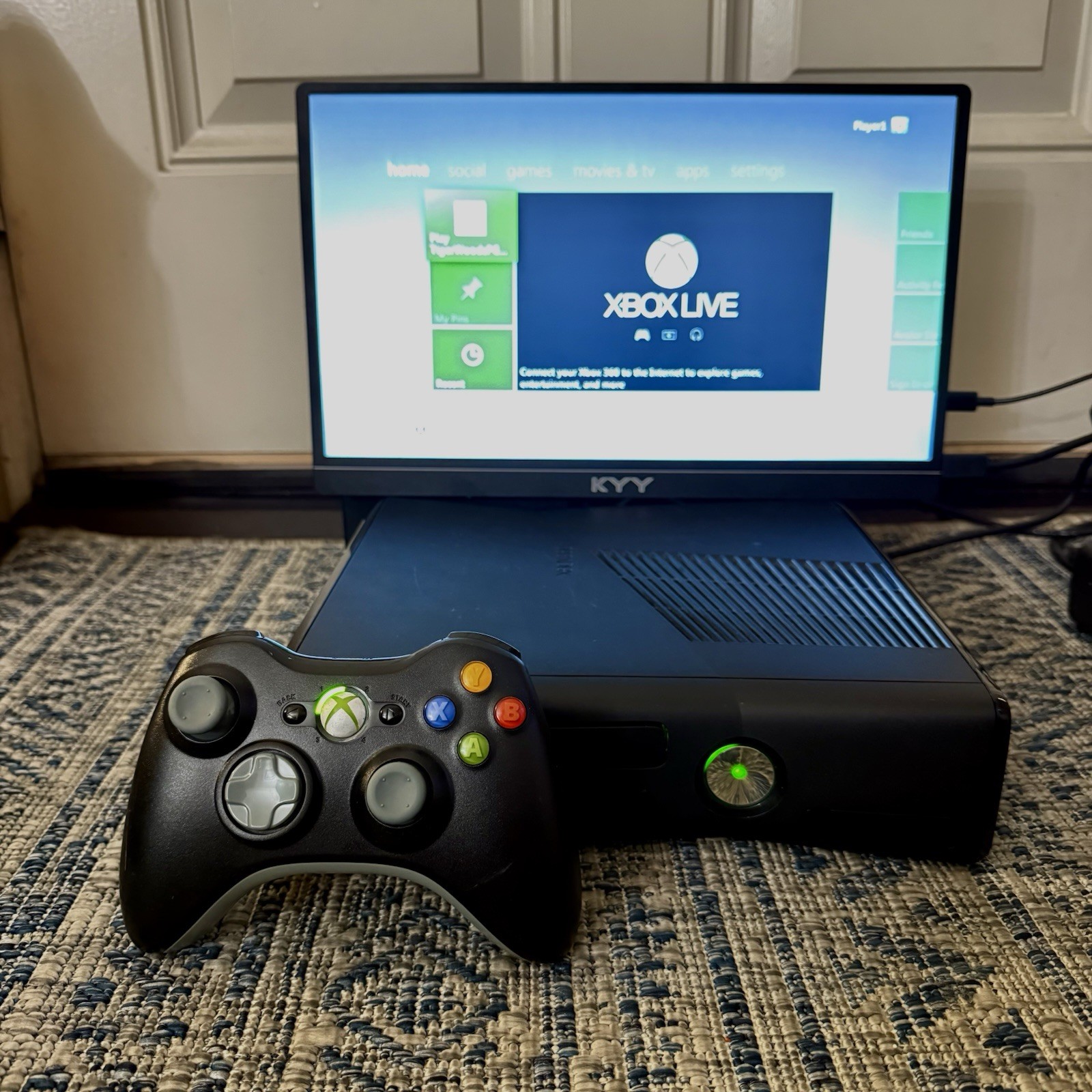 Microsoft Xbox 360 S 500GB + 1 Controller & Cables Tested Working