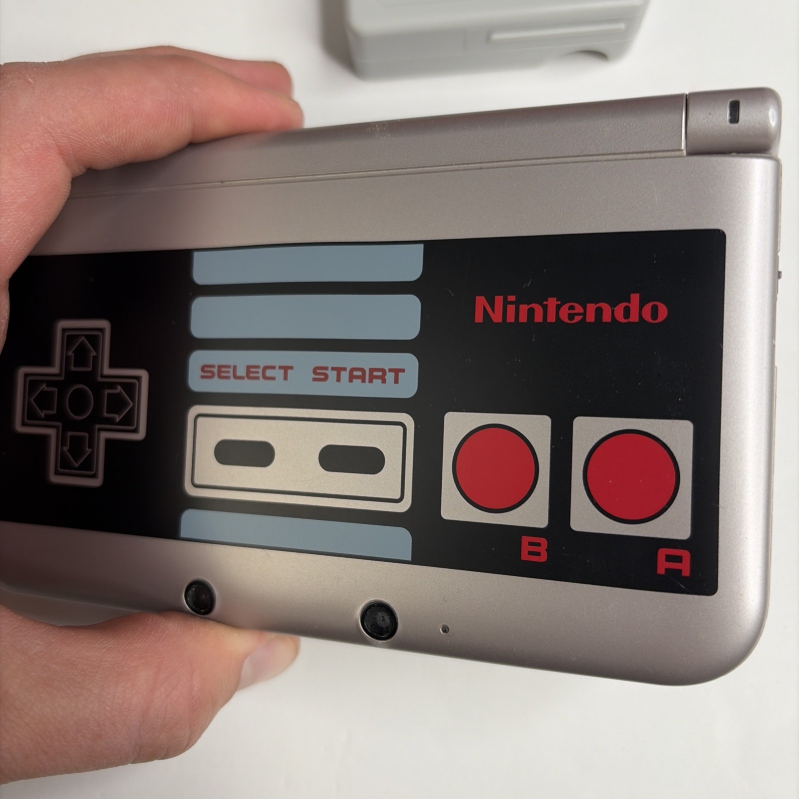 Nintendo 3DS XL Retro Silver Edition NES Controller W Charger Stylus US Model