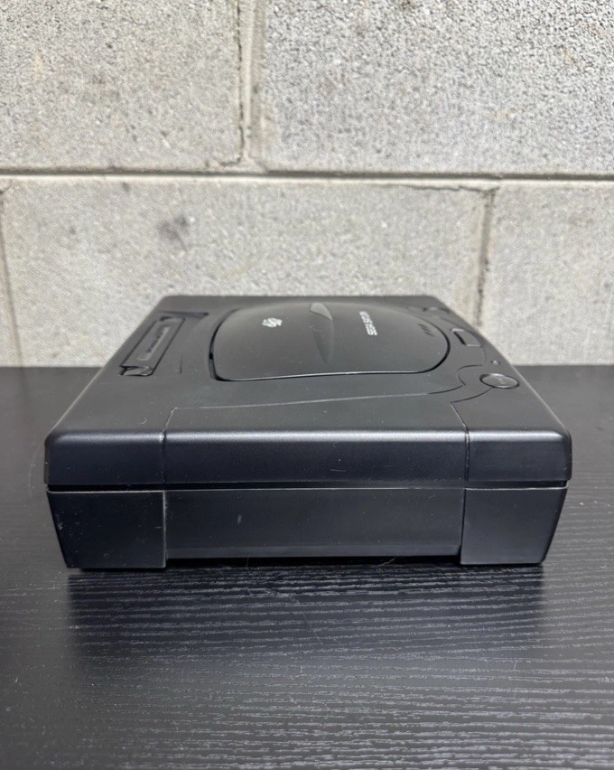 SEGA Saturn Home Console – Black w/ Cardboard, Inserts & 3 Controllers