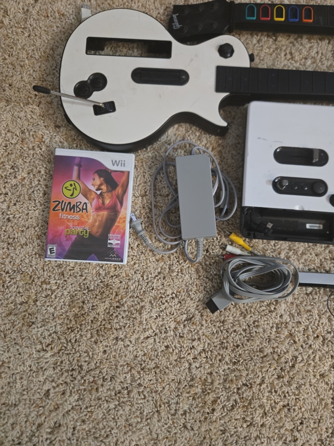 Nintendo Wii Guitar Hero 3 Bundle W Console, 2 Controllers & Remotes Tested Lot