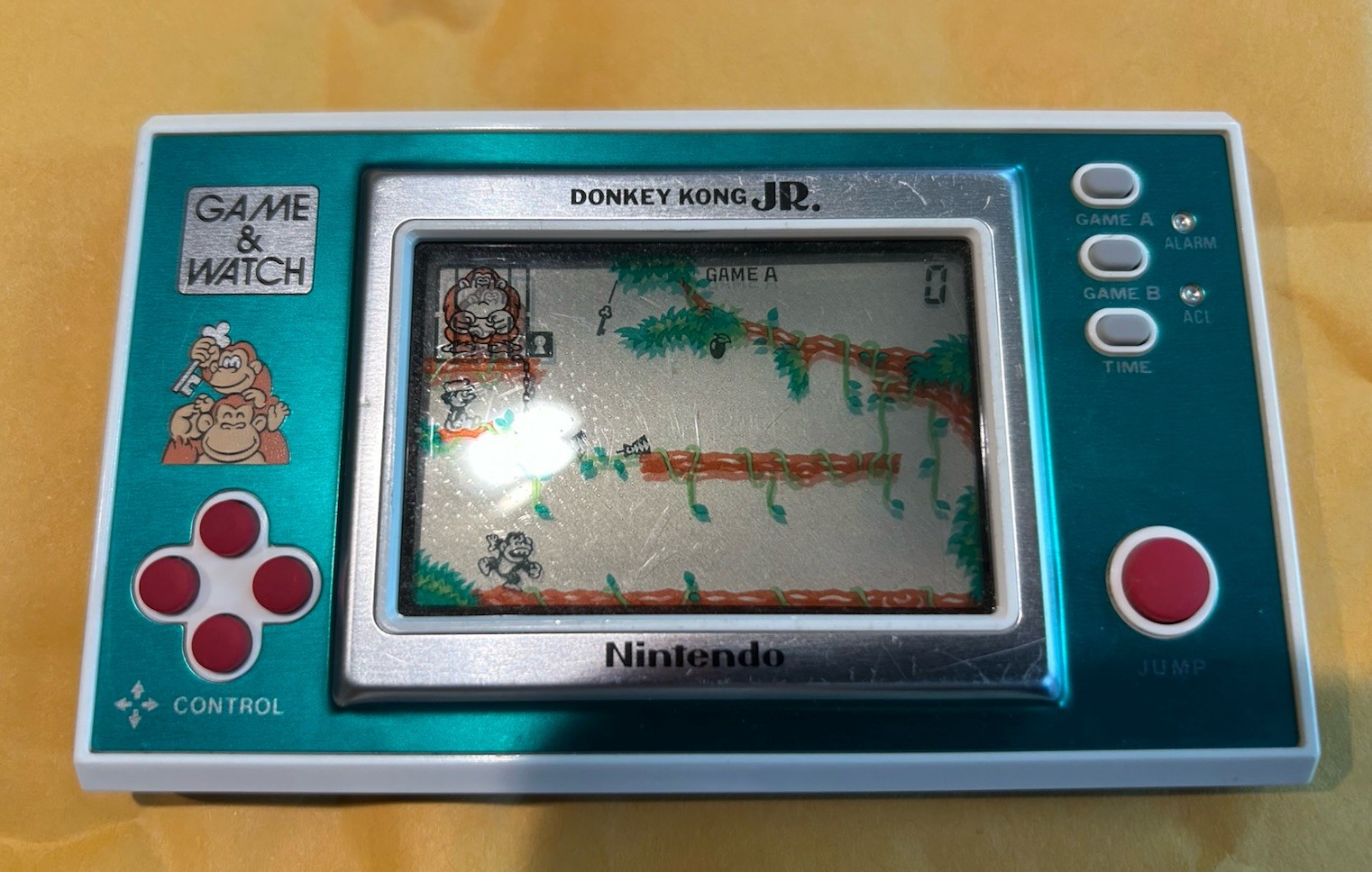 TESTED WORKING 1983 Nintendo Game & Watch Donkey Kong Jr Handheld Vintage