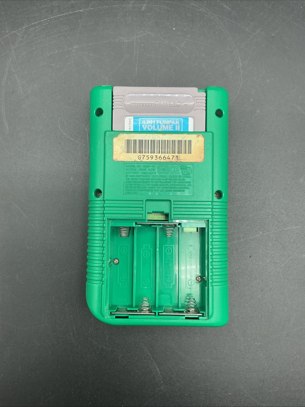 Nintendo Game Boy Play It Loud Green DMG-01 Working w/ 4 in 1 Funpak Volume II