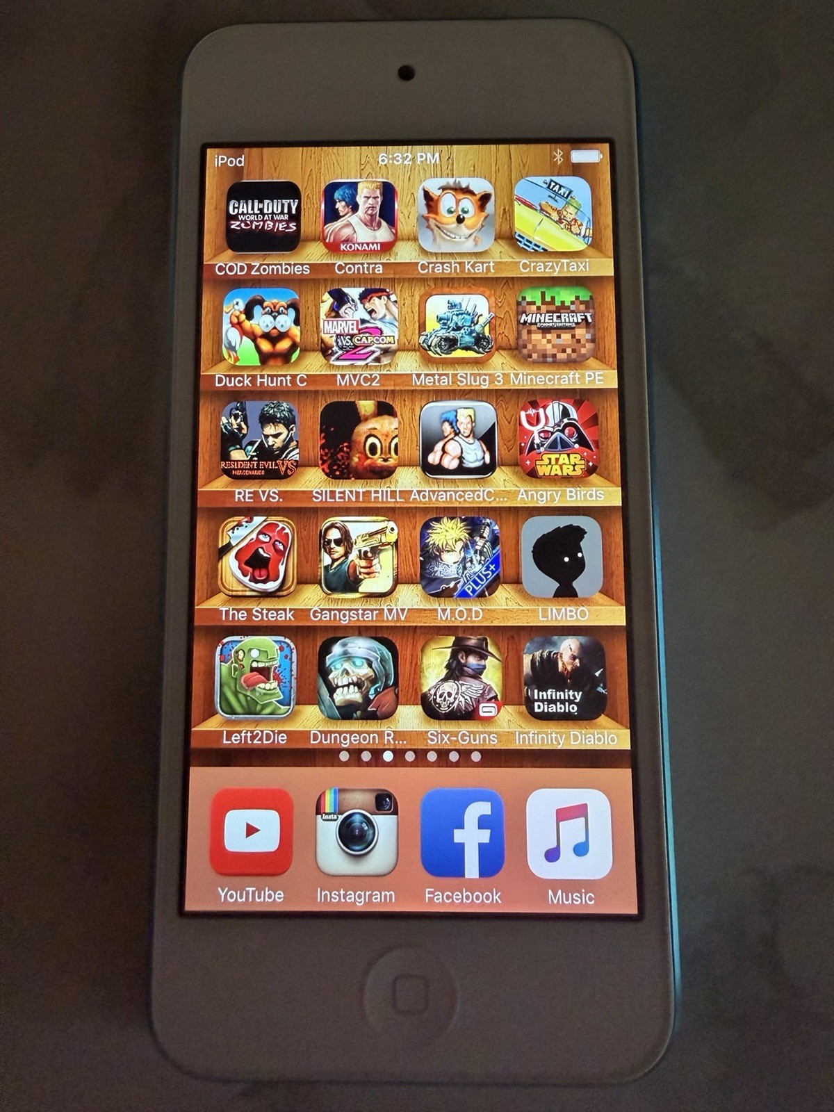 120 Games Ipod Touch 5th 32gb Halo Minecraft Cod Bully GTA Rare Retro