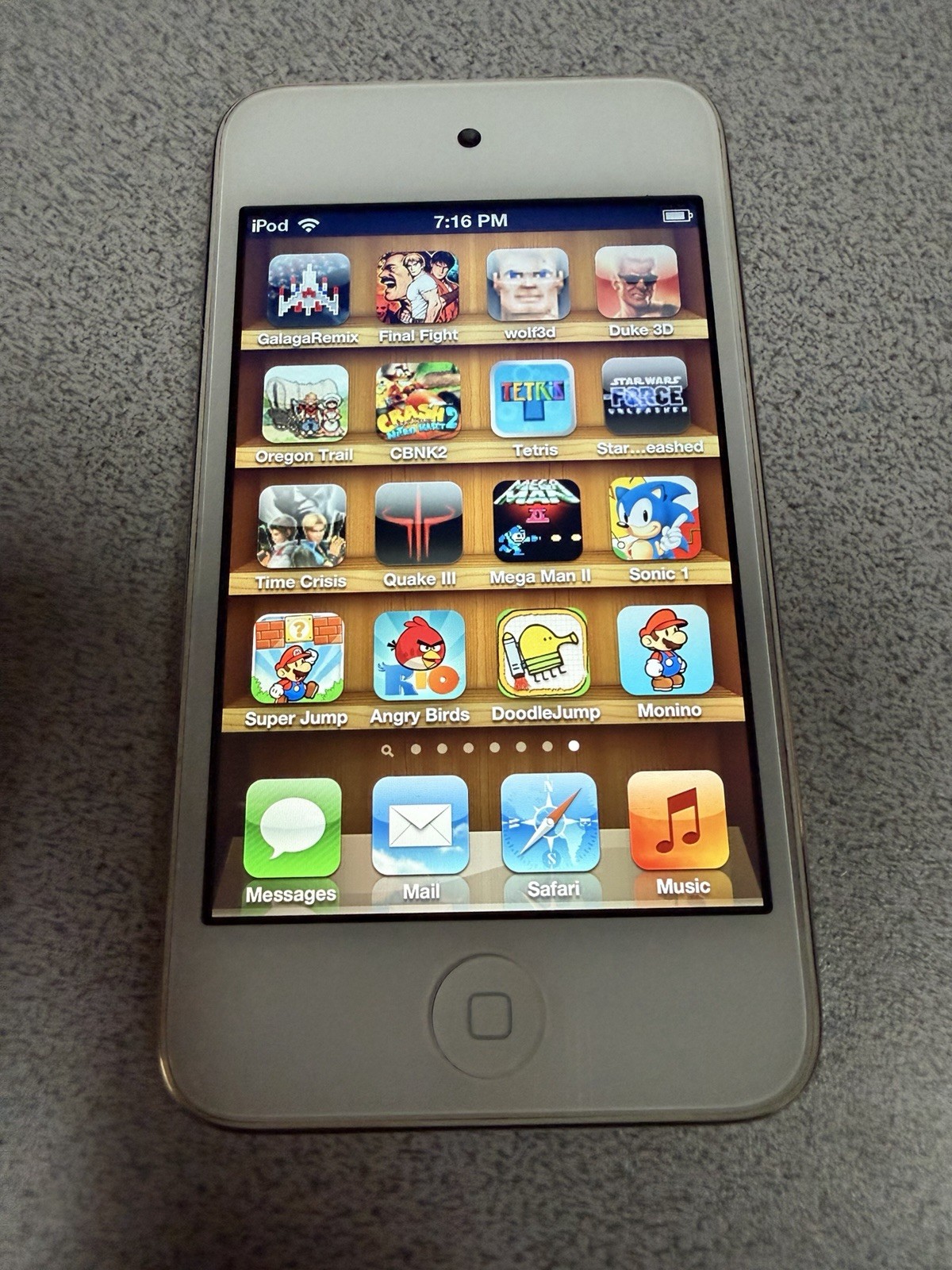 96 Games Ipod Touch 4th 16gb Resident Evil Voltron COD Zombies Retro