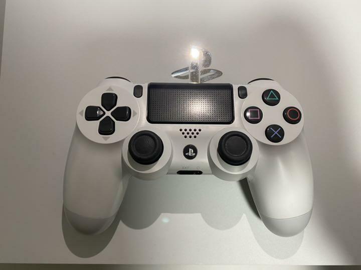 Sony PlayStation4 PS4 Pro CUH-7200BB02 Glacier White 1TB Japan ver. «Excellent»