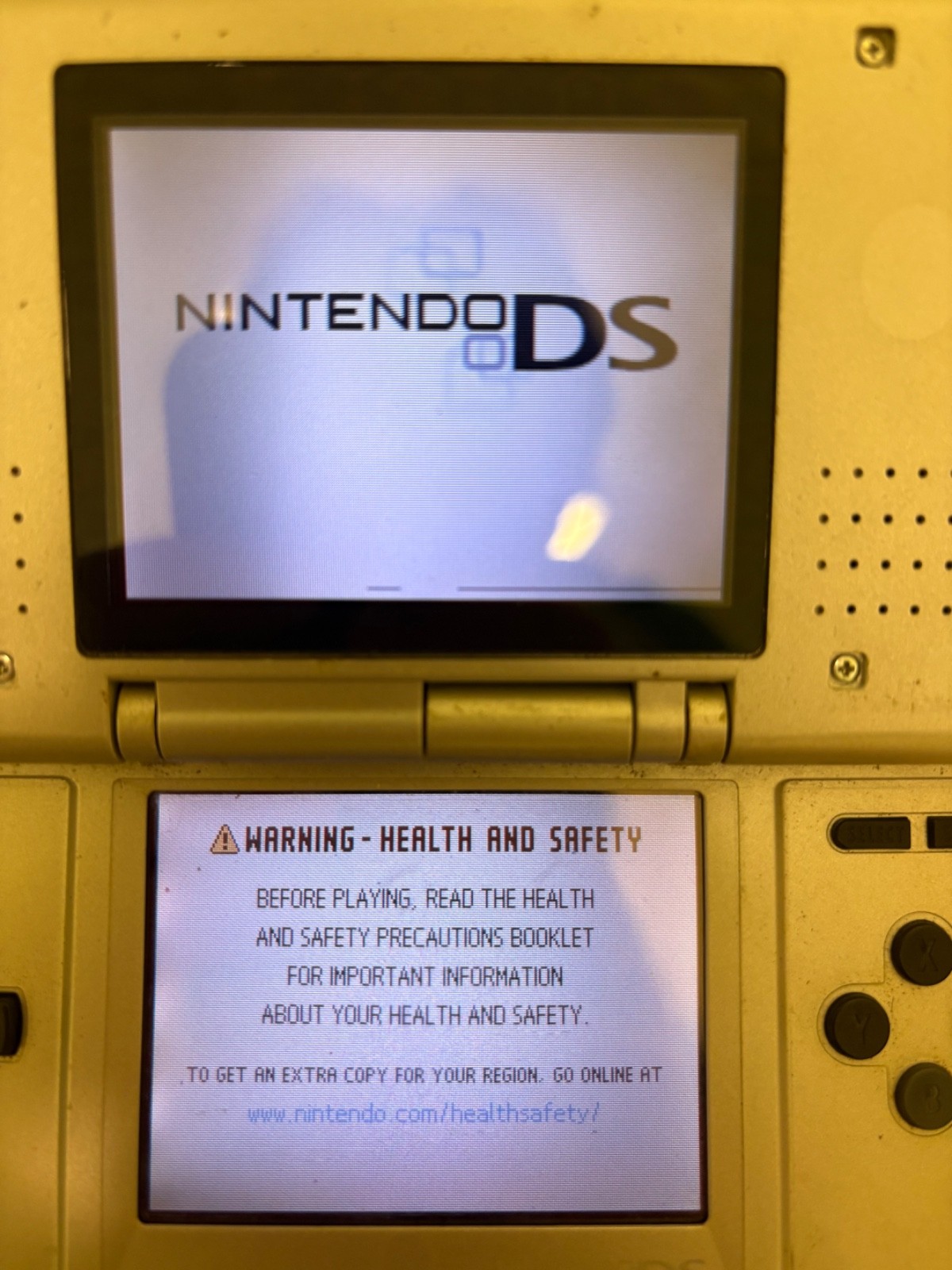Nintendo DS Silver Handheld System – Fair Condition – TESTED AND WORKING! (3A)