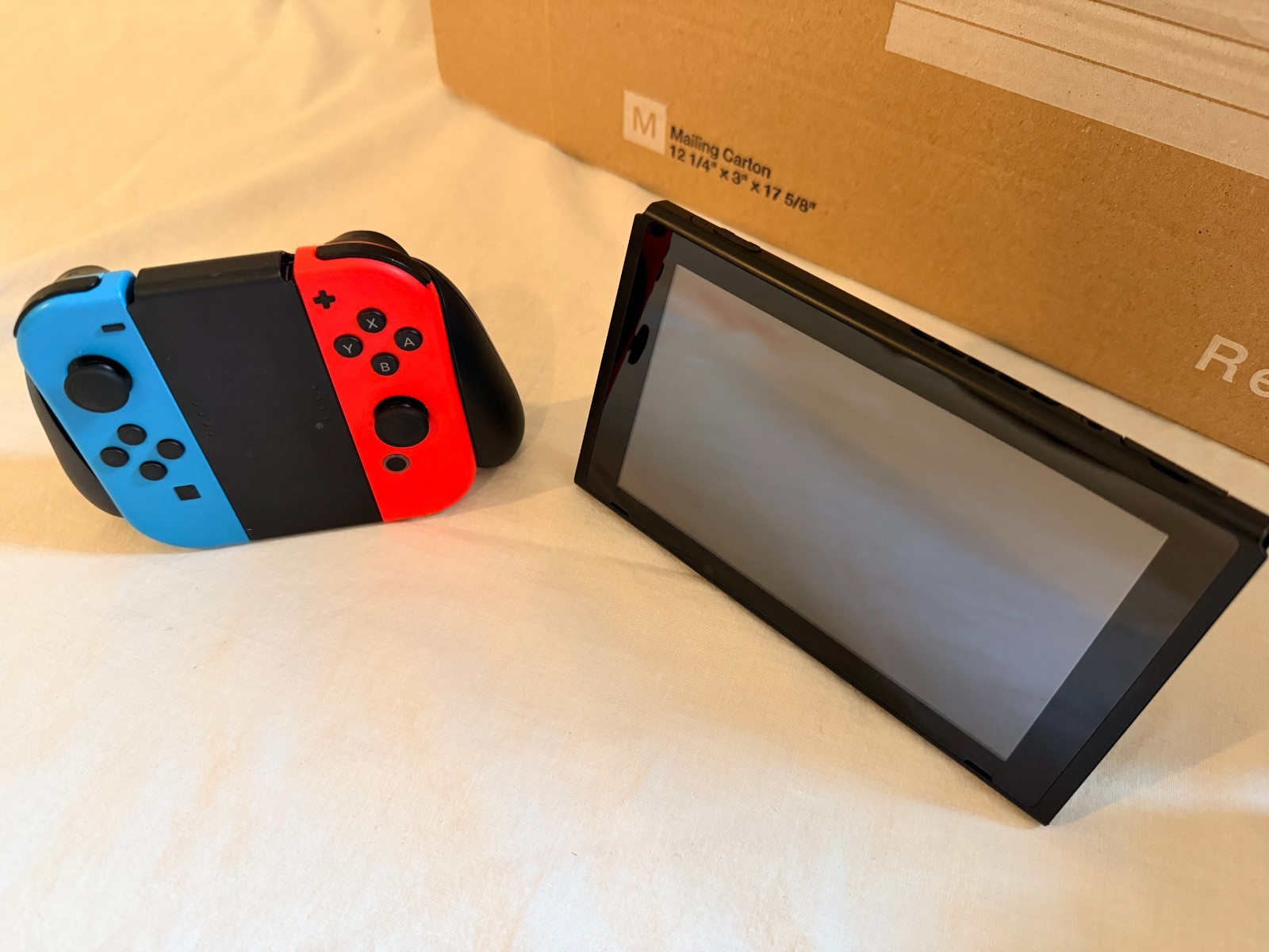Nintendo Switch Console Bundle, MOD HAC-001, Great Condition, NEW DISNEY Game!!!