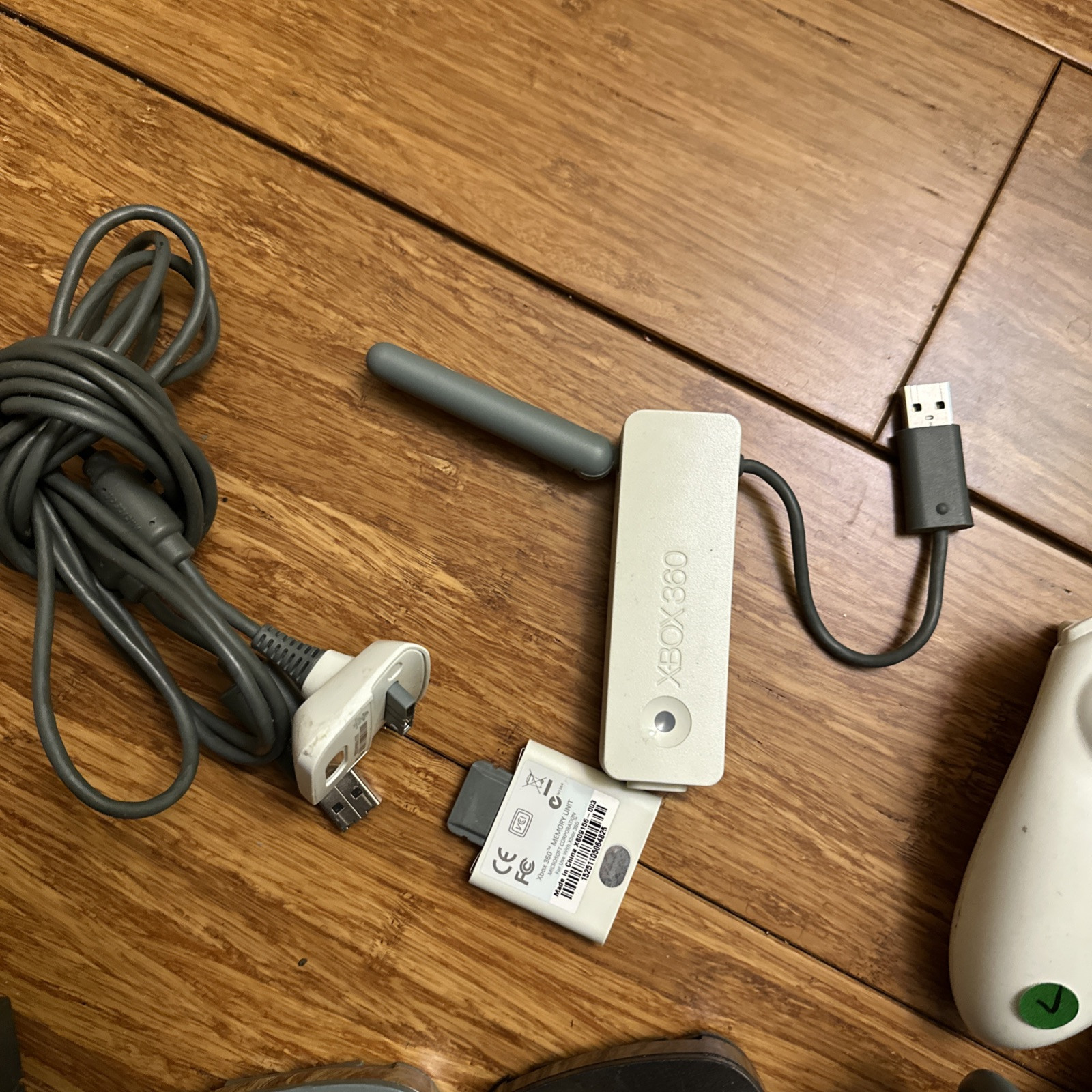 Xbox 360 Console 2x15GB HD 256MB Card 1 Controller Tested.