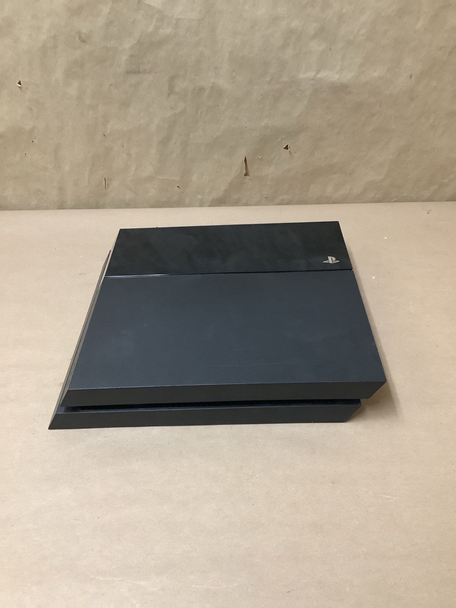 PS4 GAMES SONY CUH-1115A, #MB262009322; SONY PS4 WITH ONE CONTROLLER (189563-2)