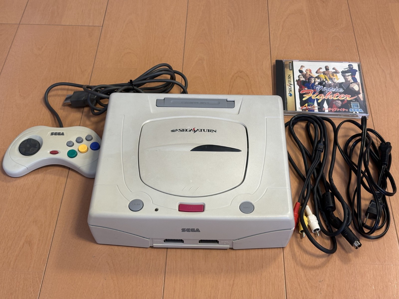 Sega Saturn White Console HST-3220 NTSC-J Japan Tested / 1 Games