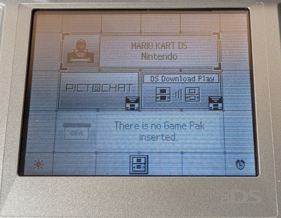Nintendo DS NTR-001 Silver Bundle Mario Kart, SM64, Final Fantasy, DS SLOT ISSUE
