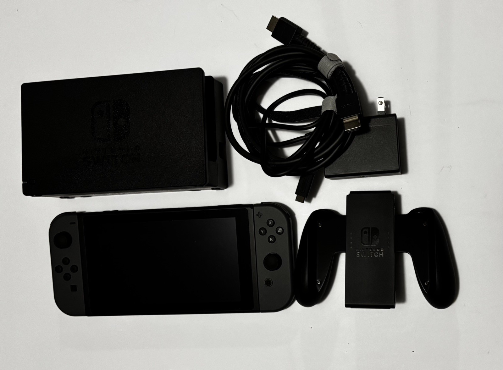 Nintendo Switch Handheld Console 32GB w/ Gray Joycons HAC-001